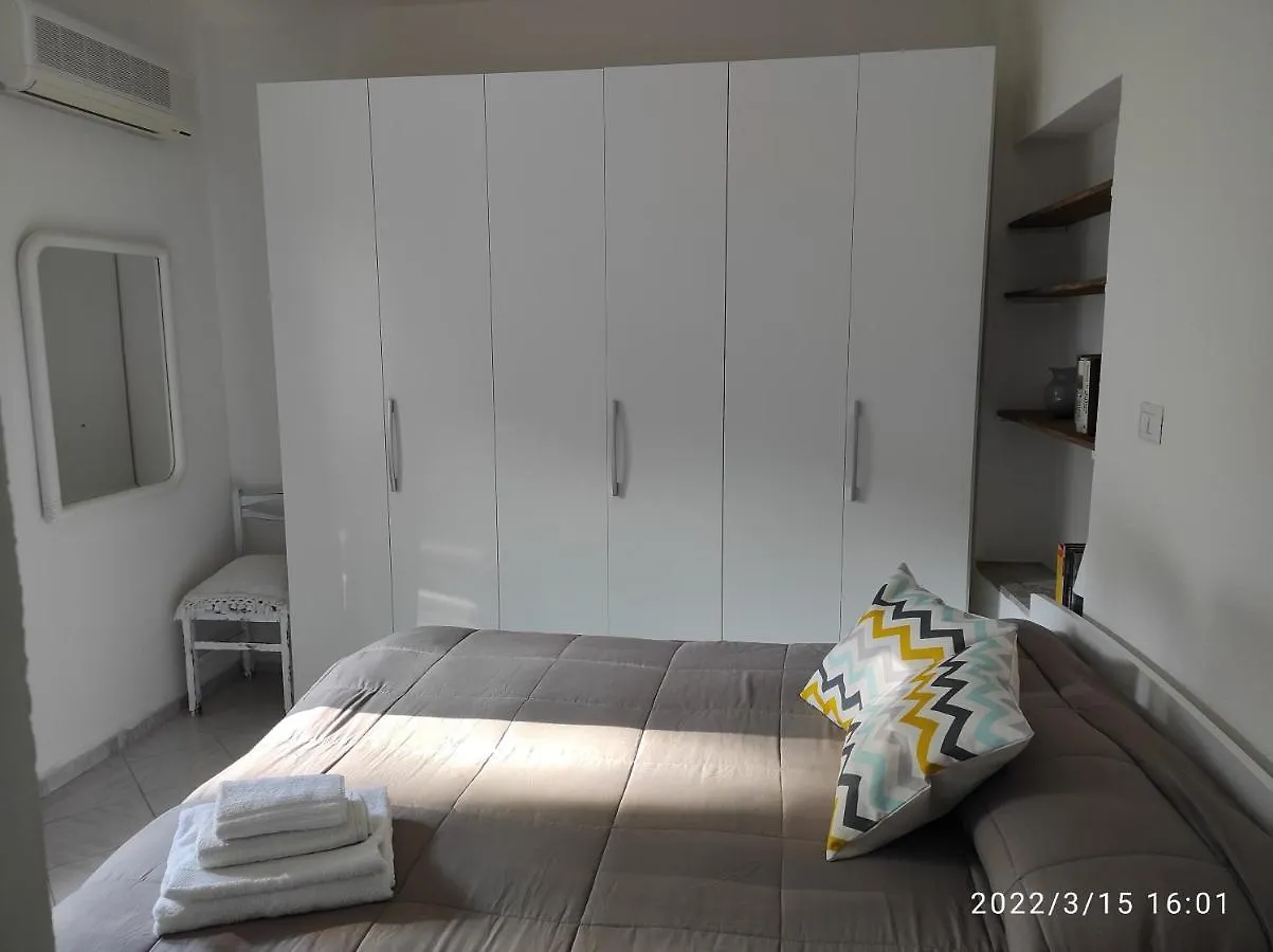 Casa sul glicine Italia